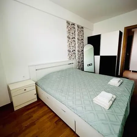 Lichkov Urban Nest شقة سكوبجي