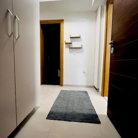 Lichkov Urban Nest شقة