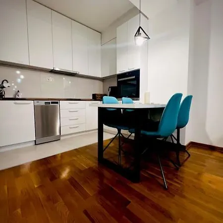 Lichkov Urban Nest شقة *